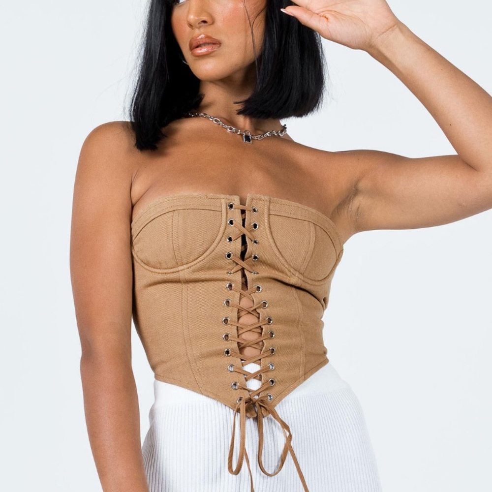 lioness east gate corset brand new